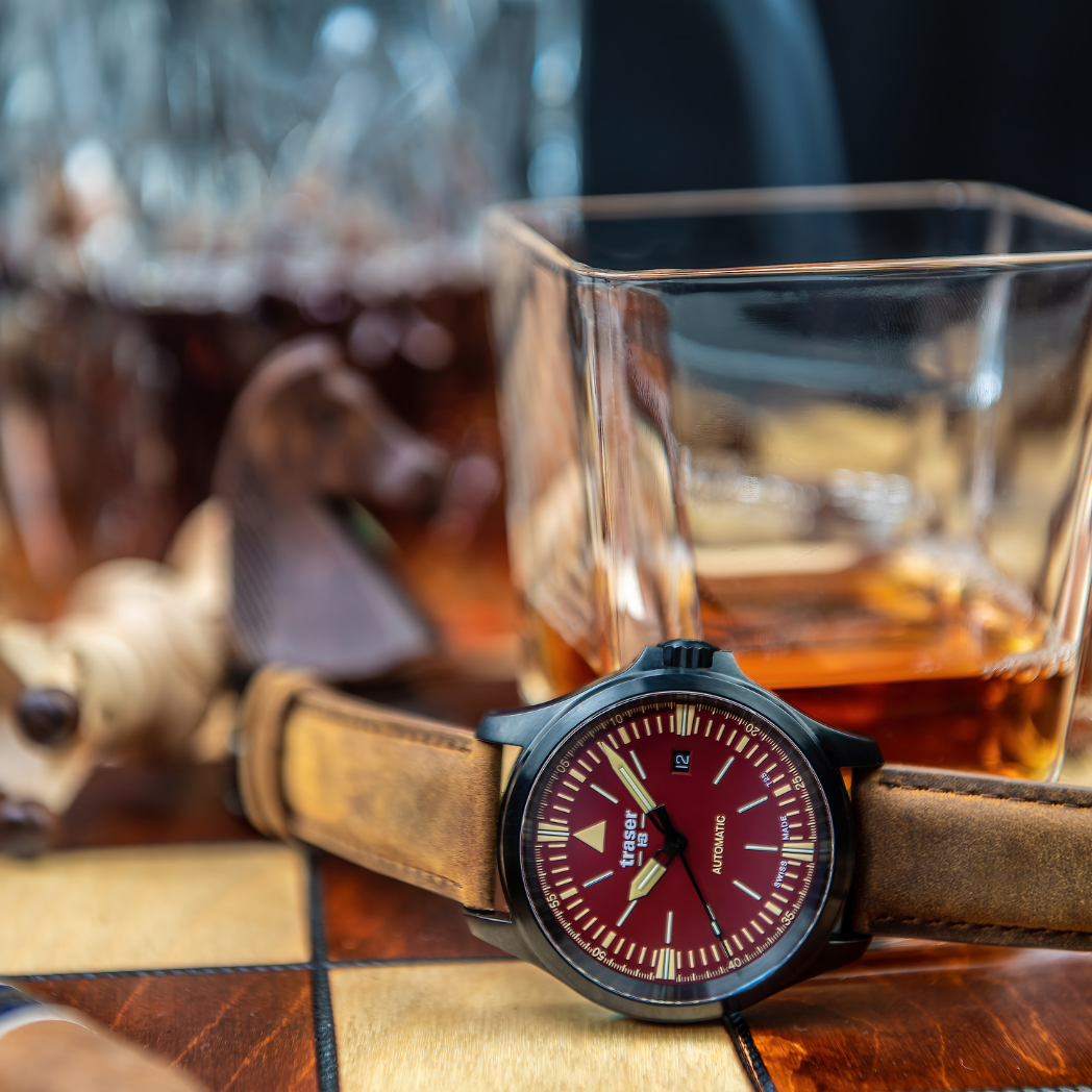 Traser P67 Officer Aut. Red - 110758-chronolounge