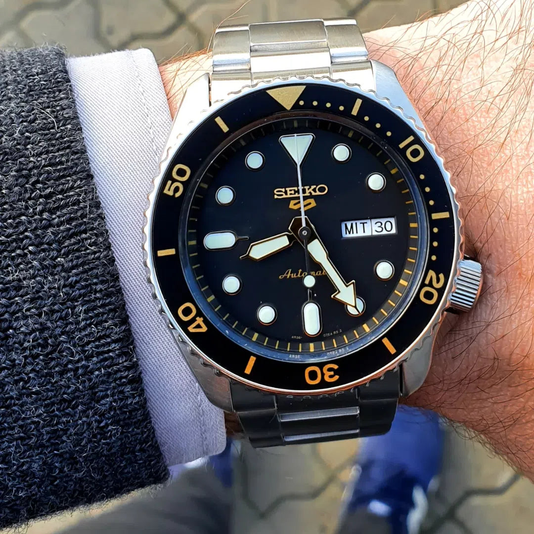 Seiko 5 Sports SKX Series - SRPD57K1-chronolounge