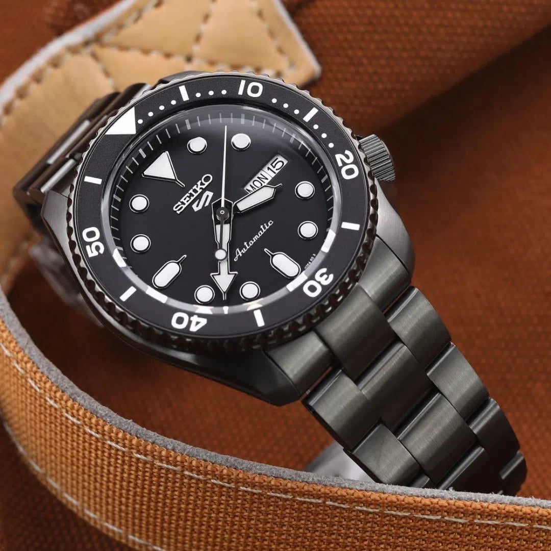 Seiko 5 Sports SKX Series - SRPD65K1-chronolounge