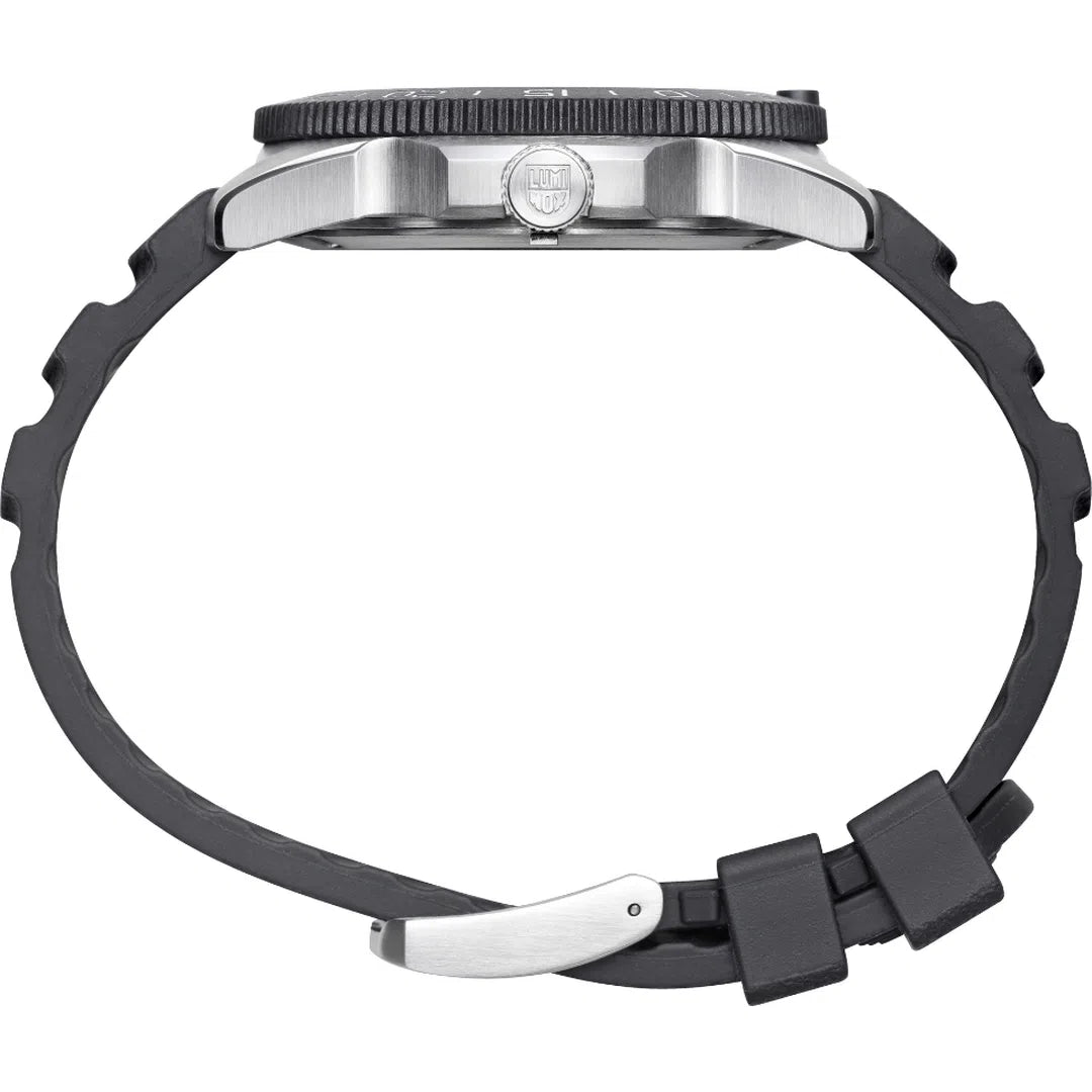 Luminox Pacific Diver 3120 Series - XS.3121-chronolounge