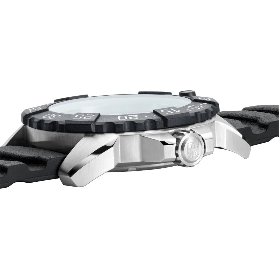 Luminox Navy Seal Steel 3250 Series - XS.3251.CB-chronolounge