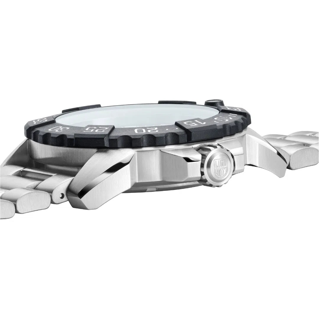 Luminox Navy Seal Steel 3250 Series - XS.3254.CB-chronolounge