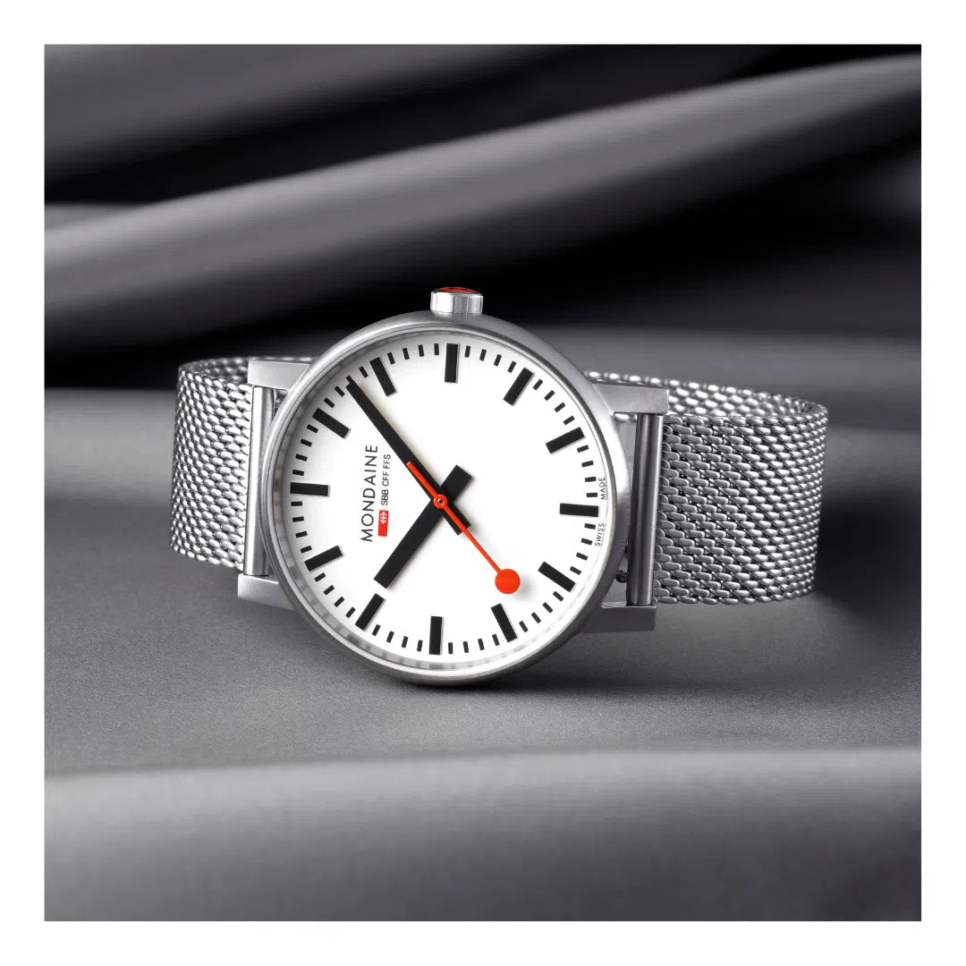 Mondaine evo2 - MSE.43110.SJ-chronolounge