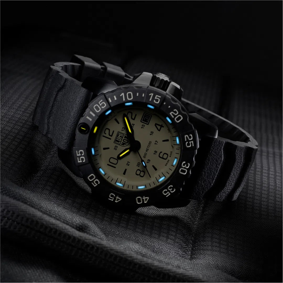 Luminox Navy Seal Steel 3250 Series - XS.3251.CB-chronolounge